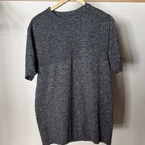 The North Face Heathered Gray Short Sleeve Tee